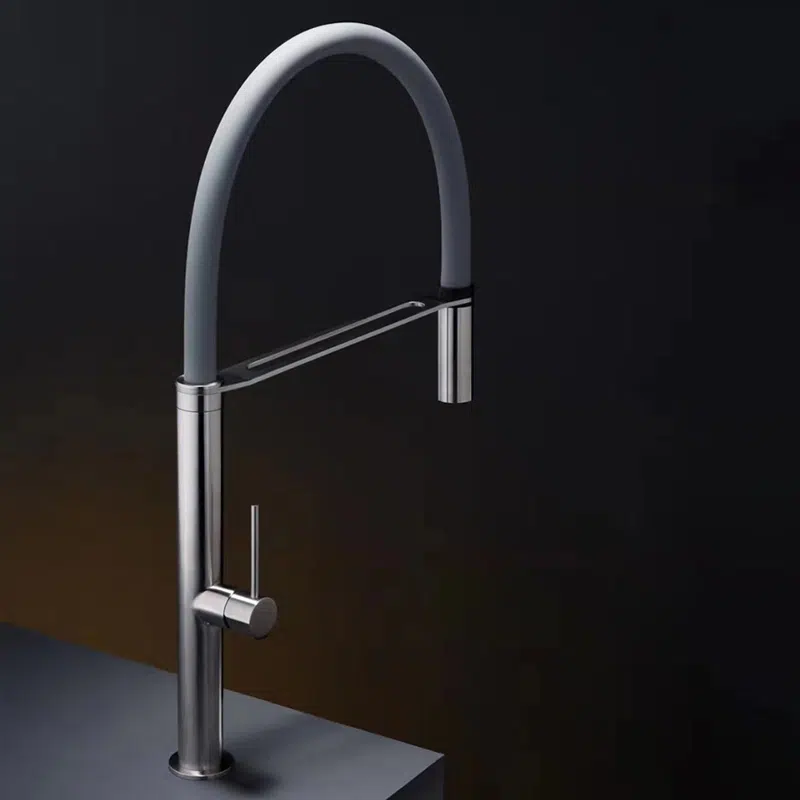 Semi pro kitchen faucet