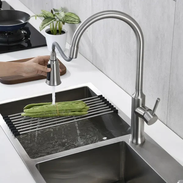 Single Handle Pull down Kitchen Faucet